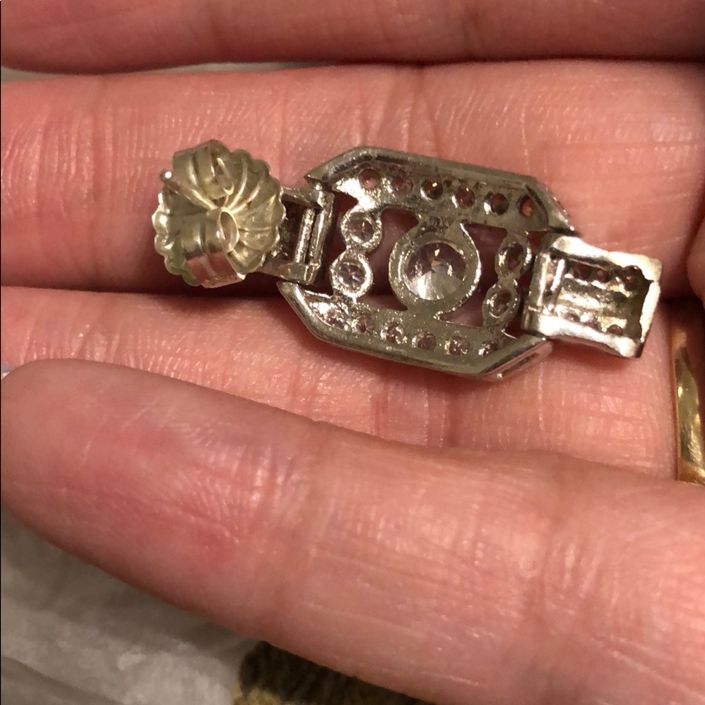 Earings - Picture 2 of 2